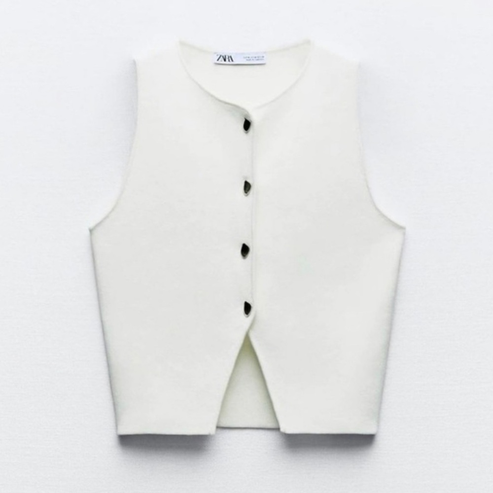Zara Ivory Sleeveless Buttoned Vest